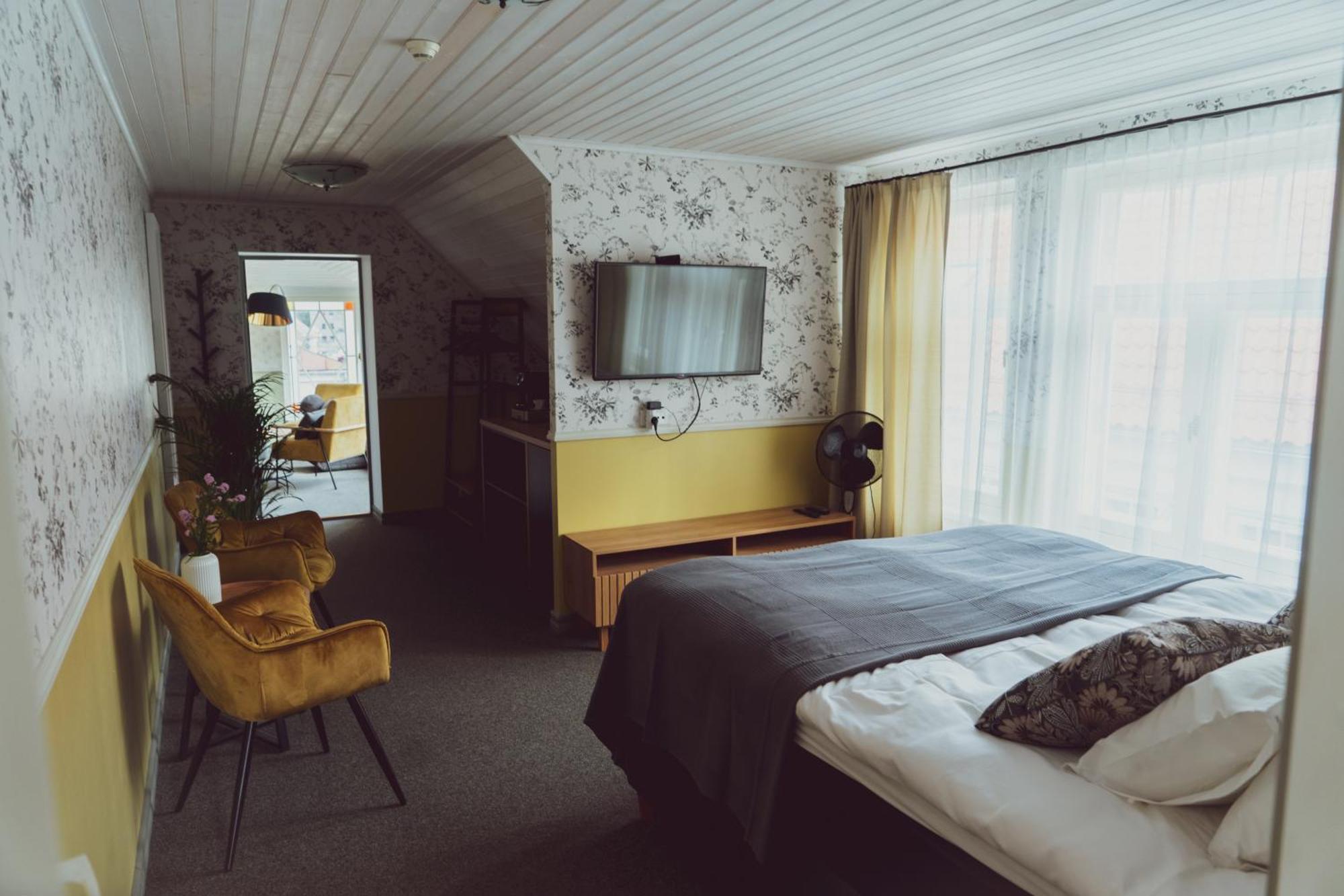 Vanalinna Boutique Hotel Kuressaare Exterior foto