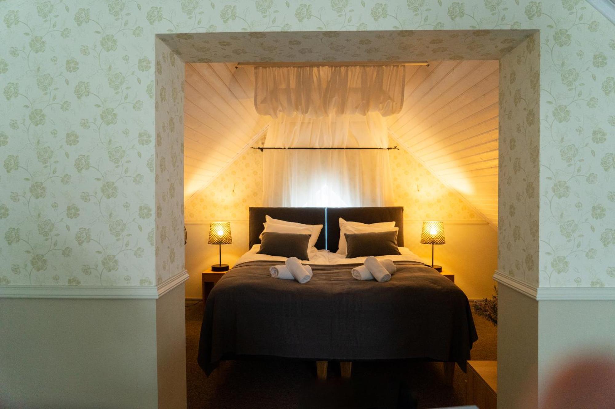 Vanalinna Boutique Hotel Kuressaare Exterior foto